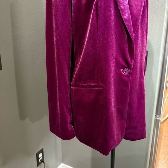 Nine West Pink Blazer with Plush Texture - Picture 3 of 10